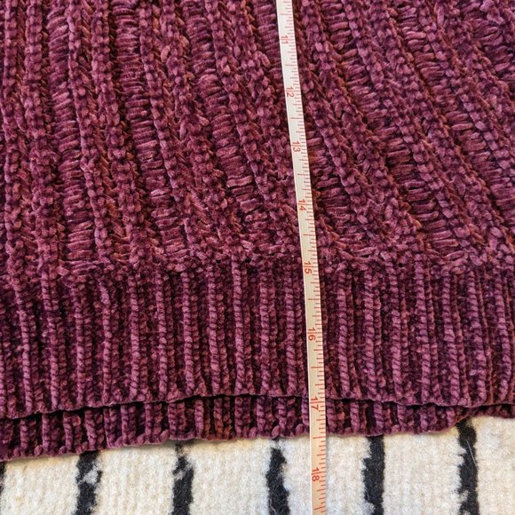Maroon Velvet Knit Crop Sweater - Picture 4 of 4